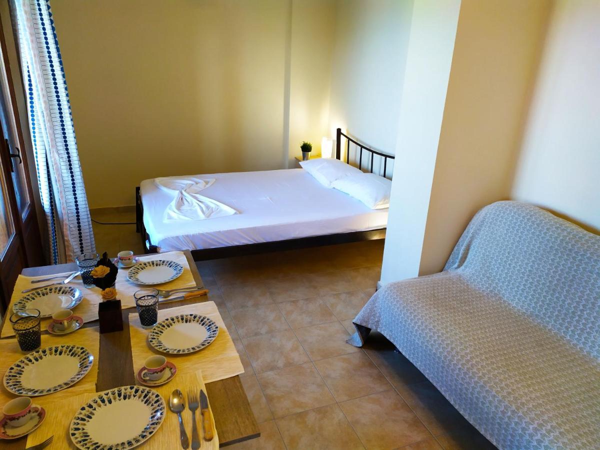 Villa Leonidas Greecefiloxenia レフォカストロ エクステリア 写真