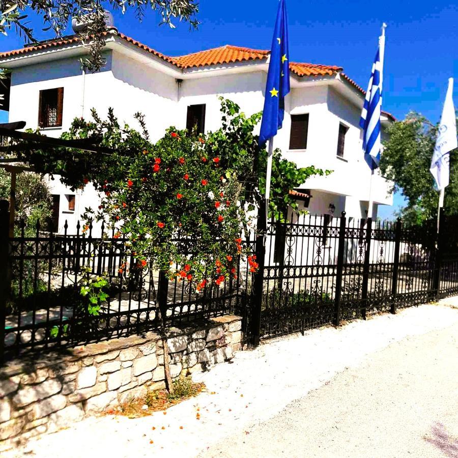 Villa Leonidas Greecefiloxenia レフォカストロ エクステリア 写真