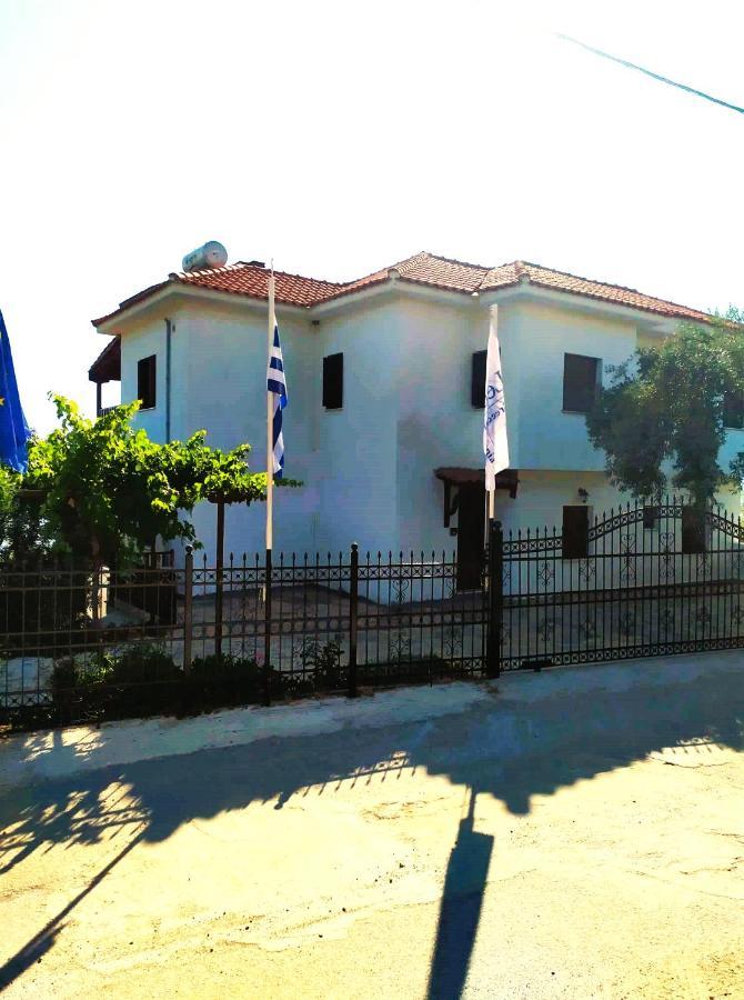 Villa Leonidas Greecefiloxenia レフォカストロ エクステリア 写真